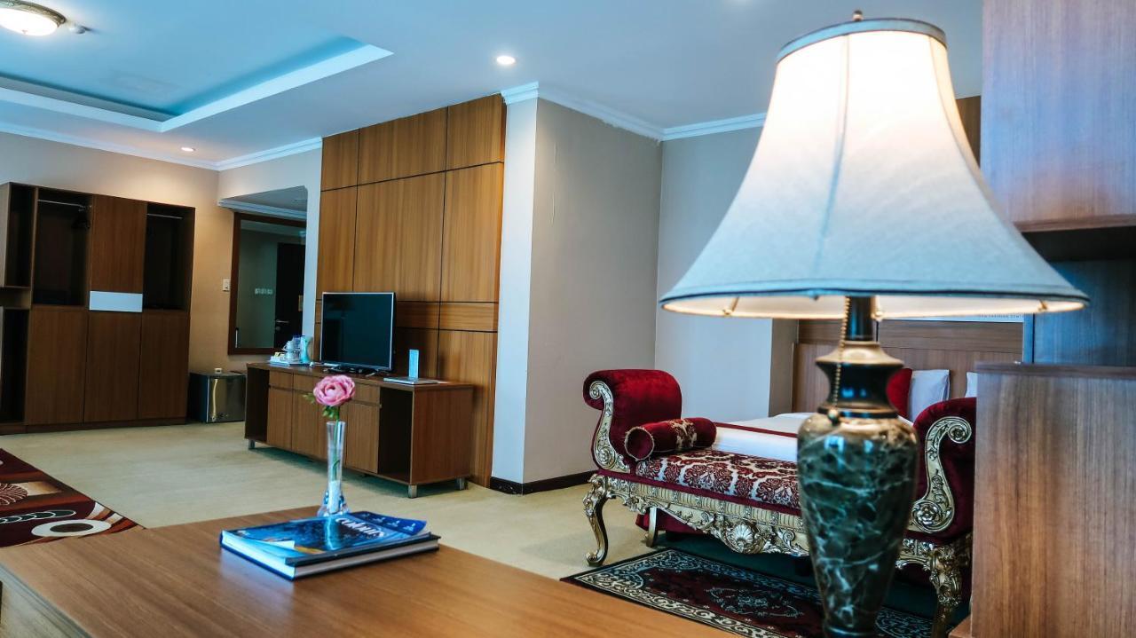 Training Centre Damhil Hotel Gorontalo Kültér fotó